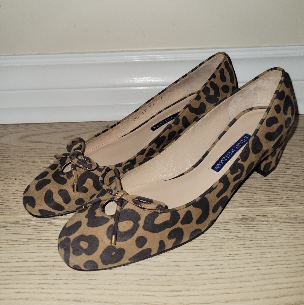 NWOT Stuart Weitzman "Gabby" Pumps